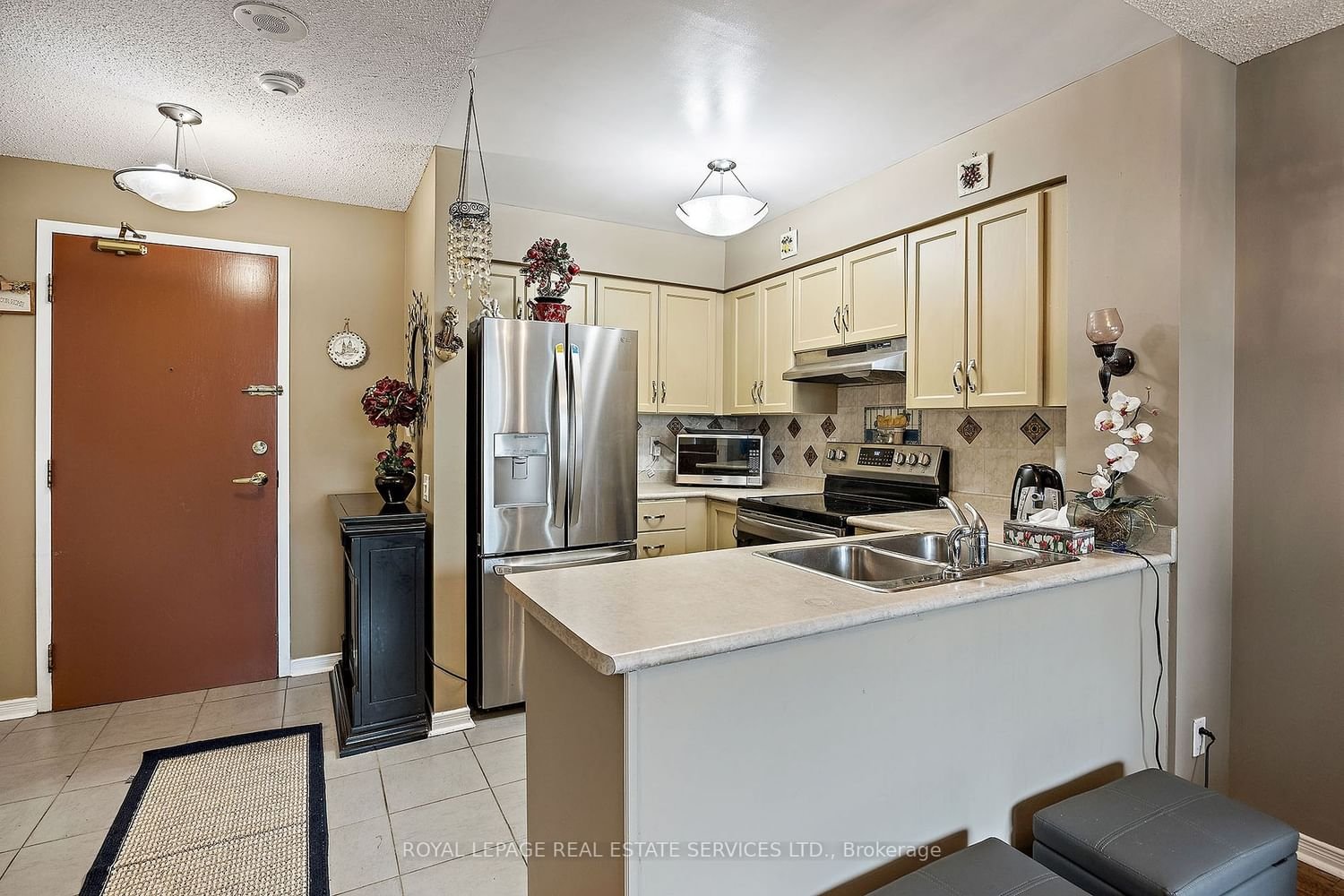 9 Northern Heights Dr, unit 101 for sale - image #8