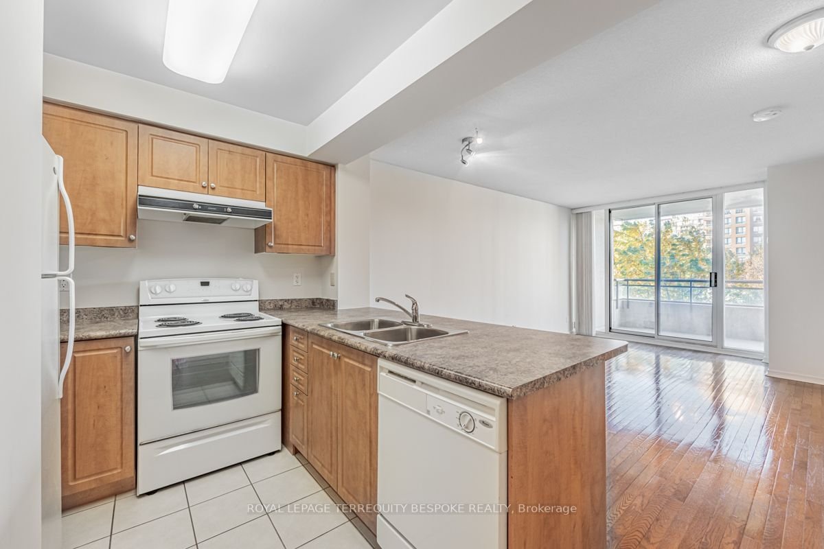 330 Red Maple Rd, unit 314 for sale - image #10