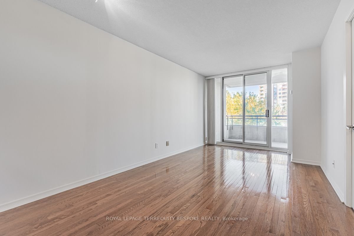 330 Red Maple Rd, unit 314 for sale - image #17
