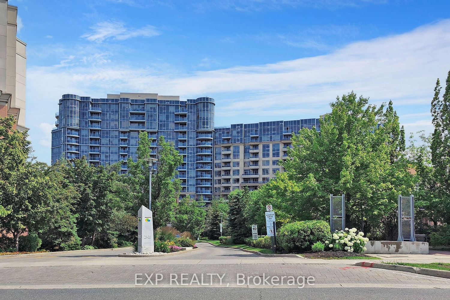 23 Cox Blvd, unit 558 for sale in Unionville - image #2
