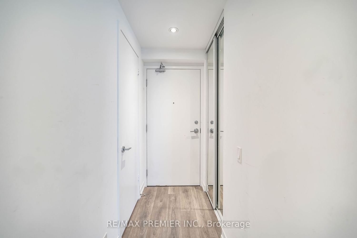 5 Buttermill Ave, unit 3207 for sale - image #17