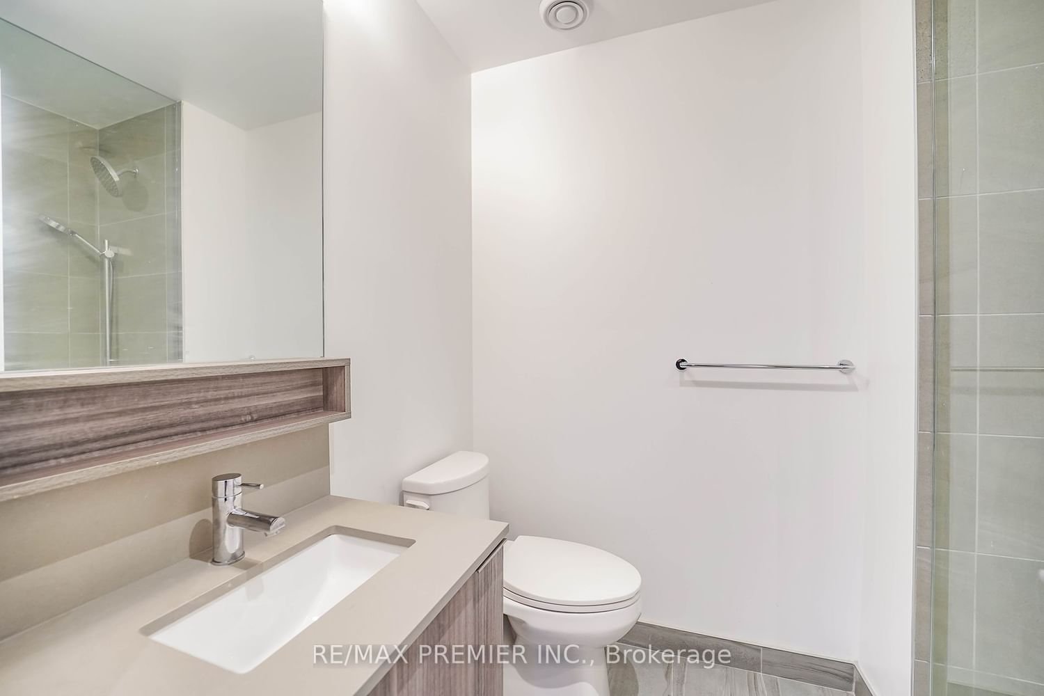 5 Buttermill Ave, unit 3207 for sale - image #4