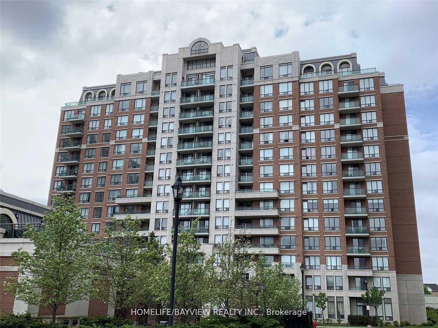 330 Red Maple Rd, unit 606 for rent - image #1