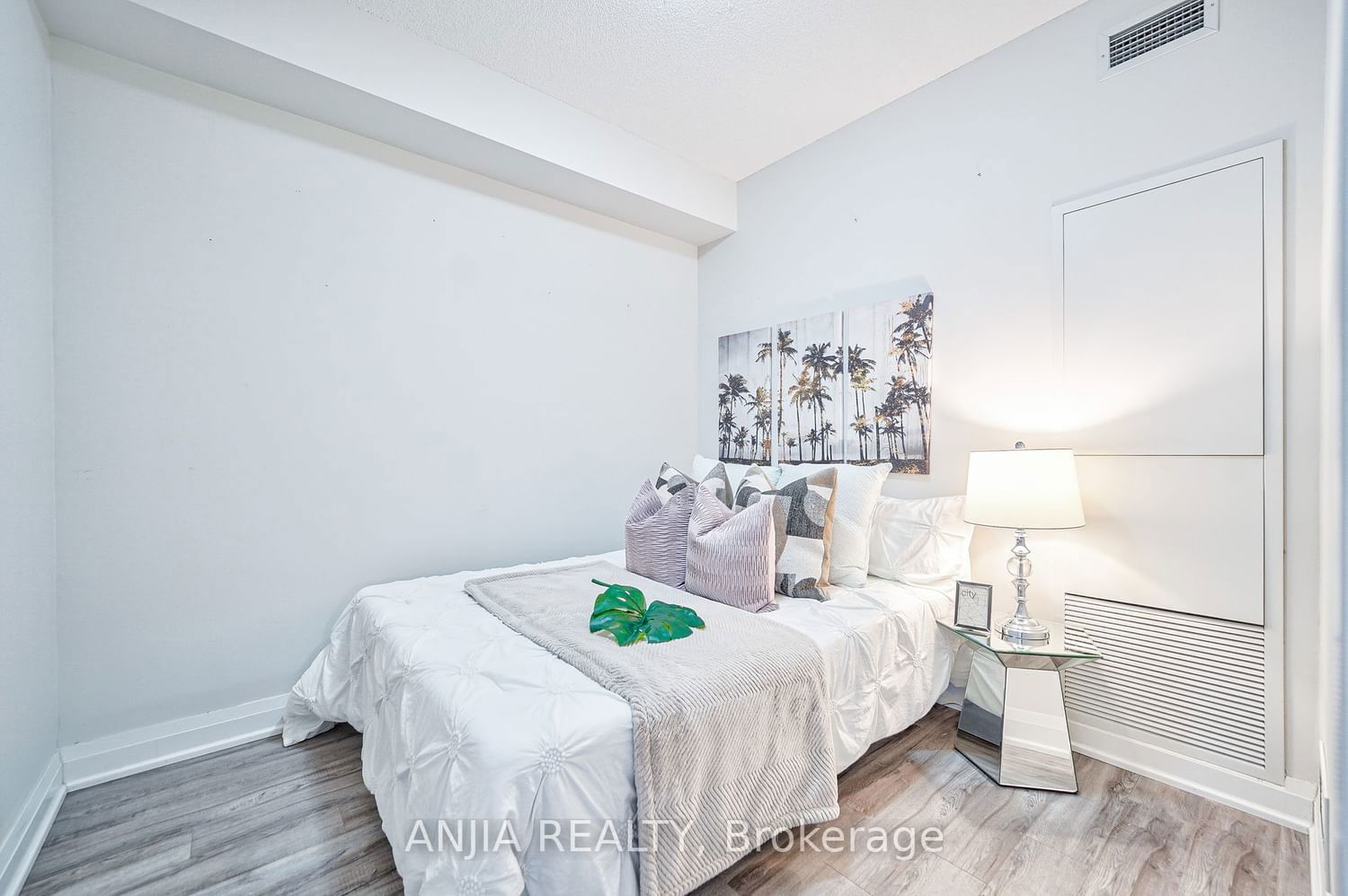 28 Uptown Dr, unit 311 for sale - image #23