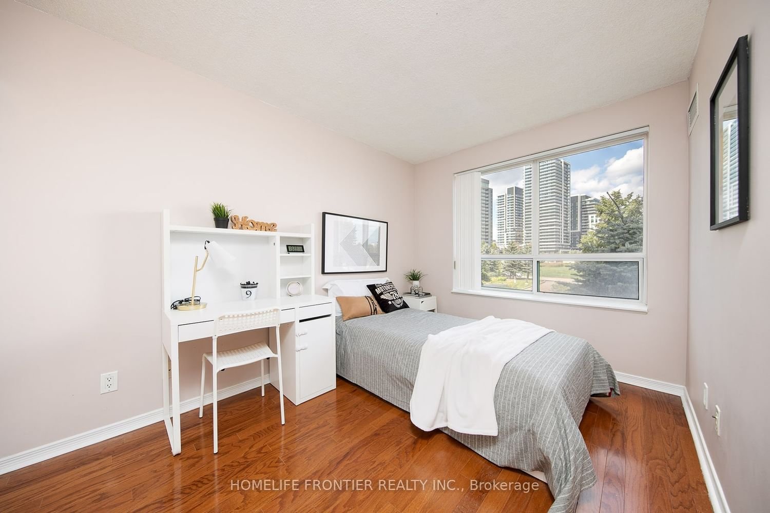 23 Oneida Cres, unit 212 for sale - image #14