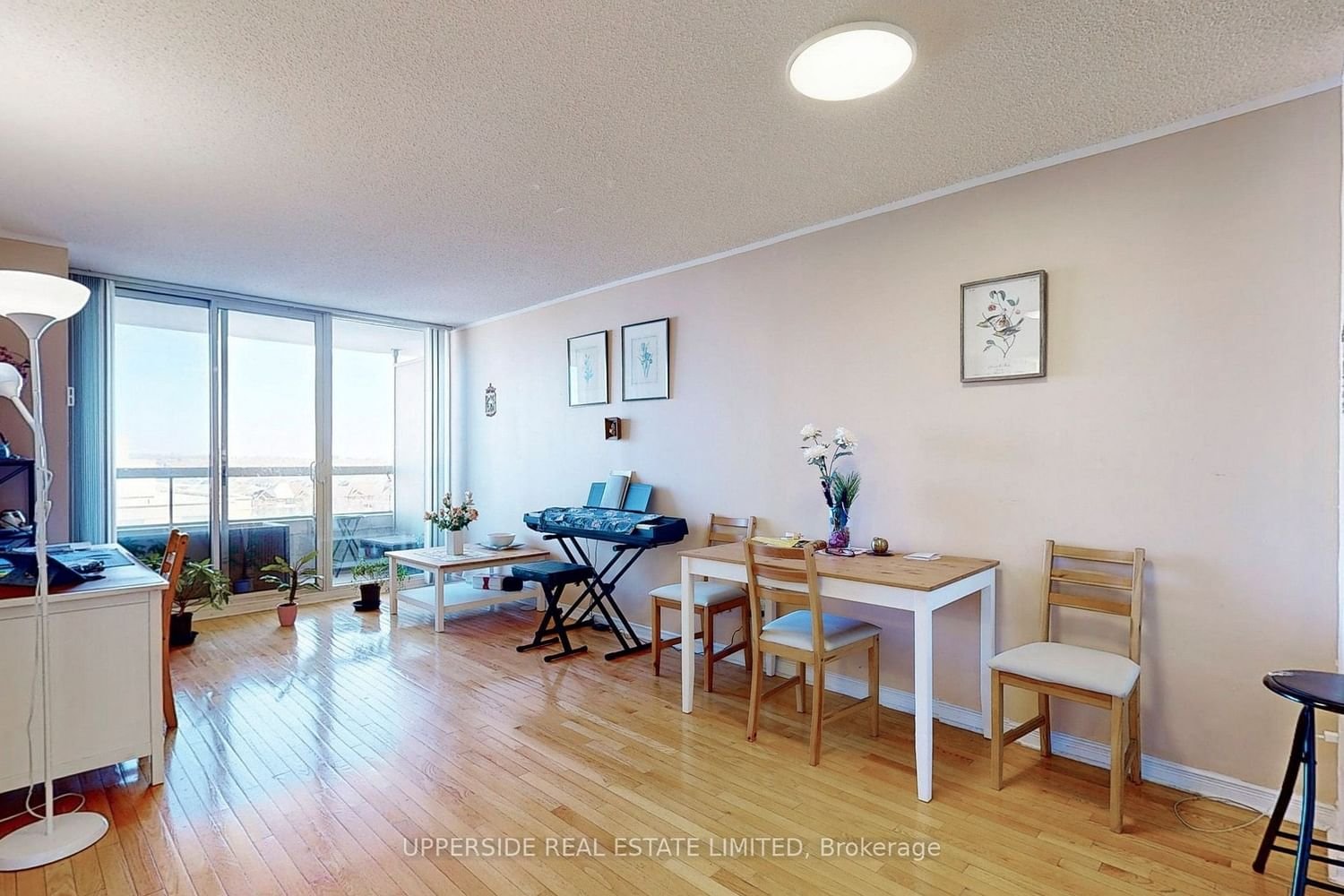9 Northern Heights Dr, unit 802 for sale - image #3