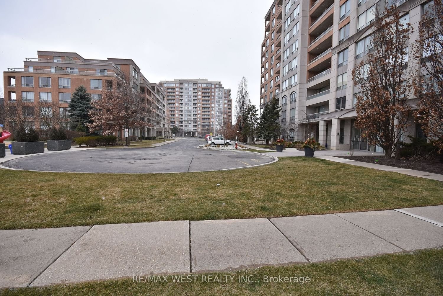 310-29 Northern Heights Dr for sale  - image #2