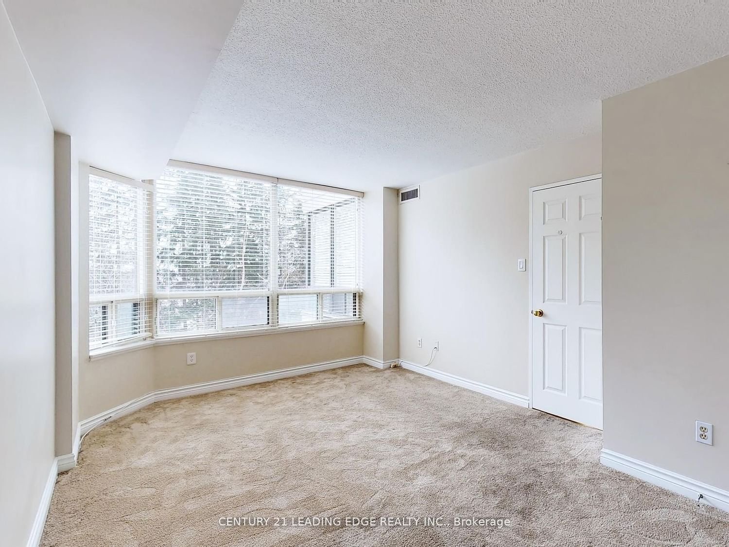 8501 Bayview Ave, unit 319 for sale - image #11