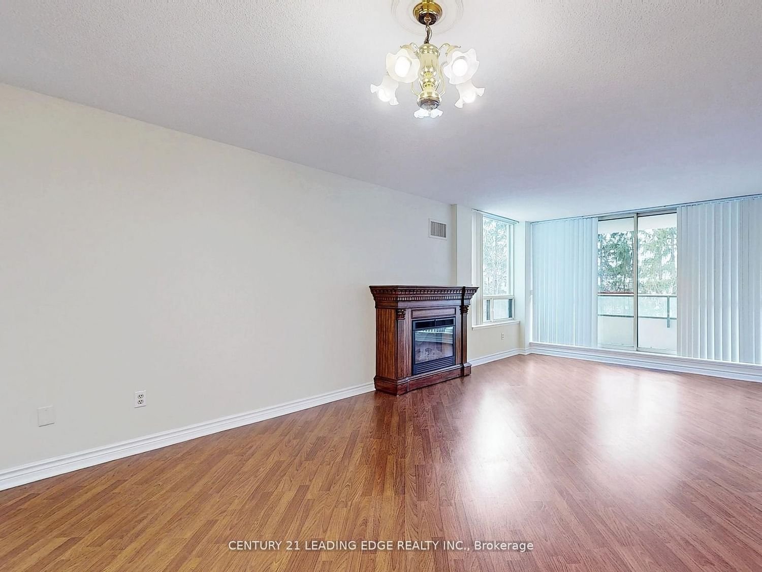 8501 Bayview Ave, unit 319 for sale - image #3
