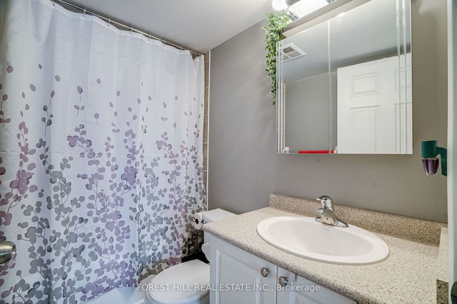 11 Oneida Cres, unit 1010 for sale - image #17
