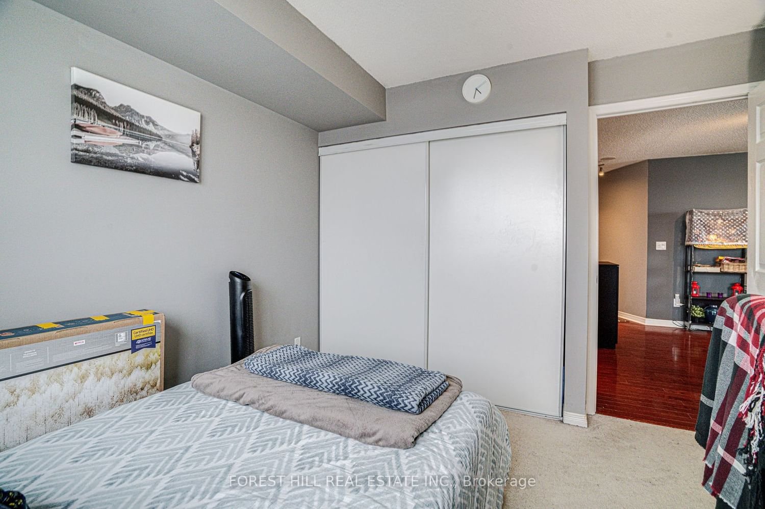 11 Oneida Cres, unit 1010 for sale - image #19