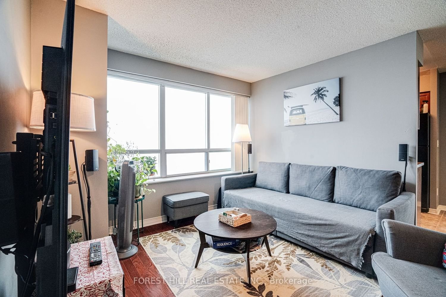 11 Oneida Cres, unit 1010 for sale - image #6