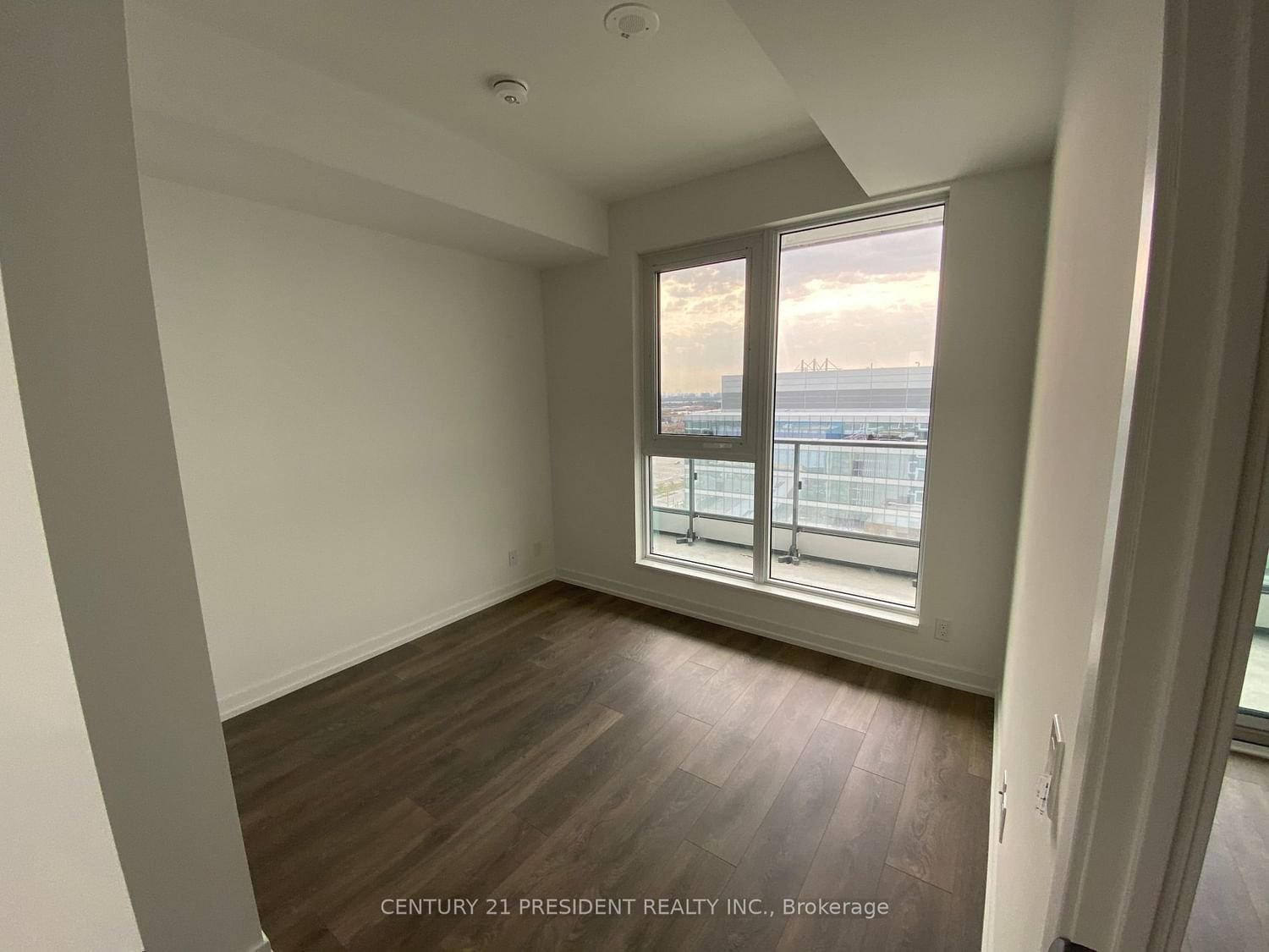 5 Buttermill Ave, unit 1606 for rent - image #6