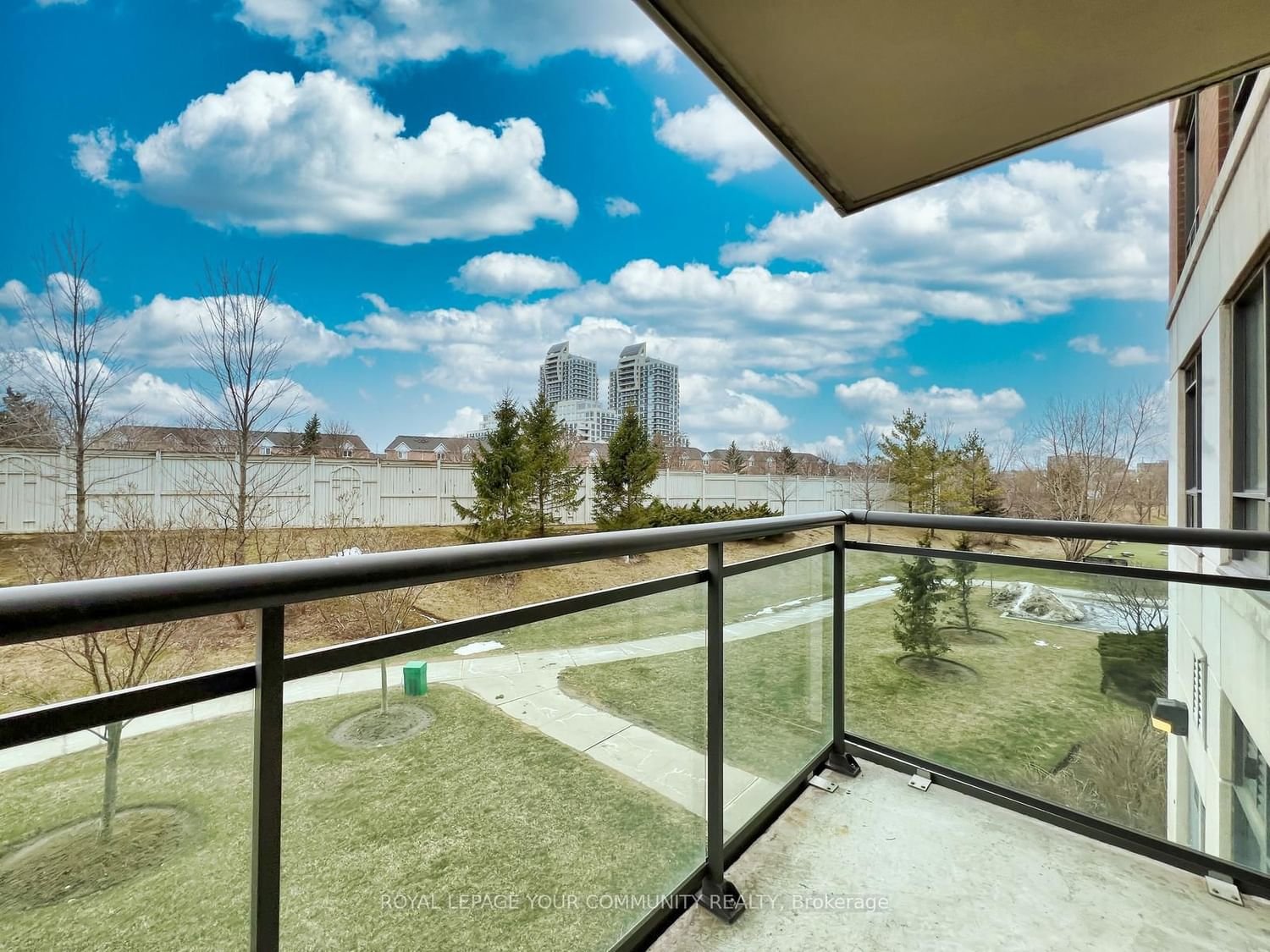 330 Red Maple Rd, unit 203 for sale - image #23