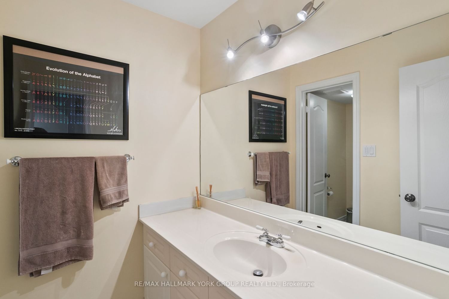 38 Hunt Ave, unit 10 for sale - image #22