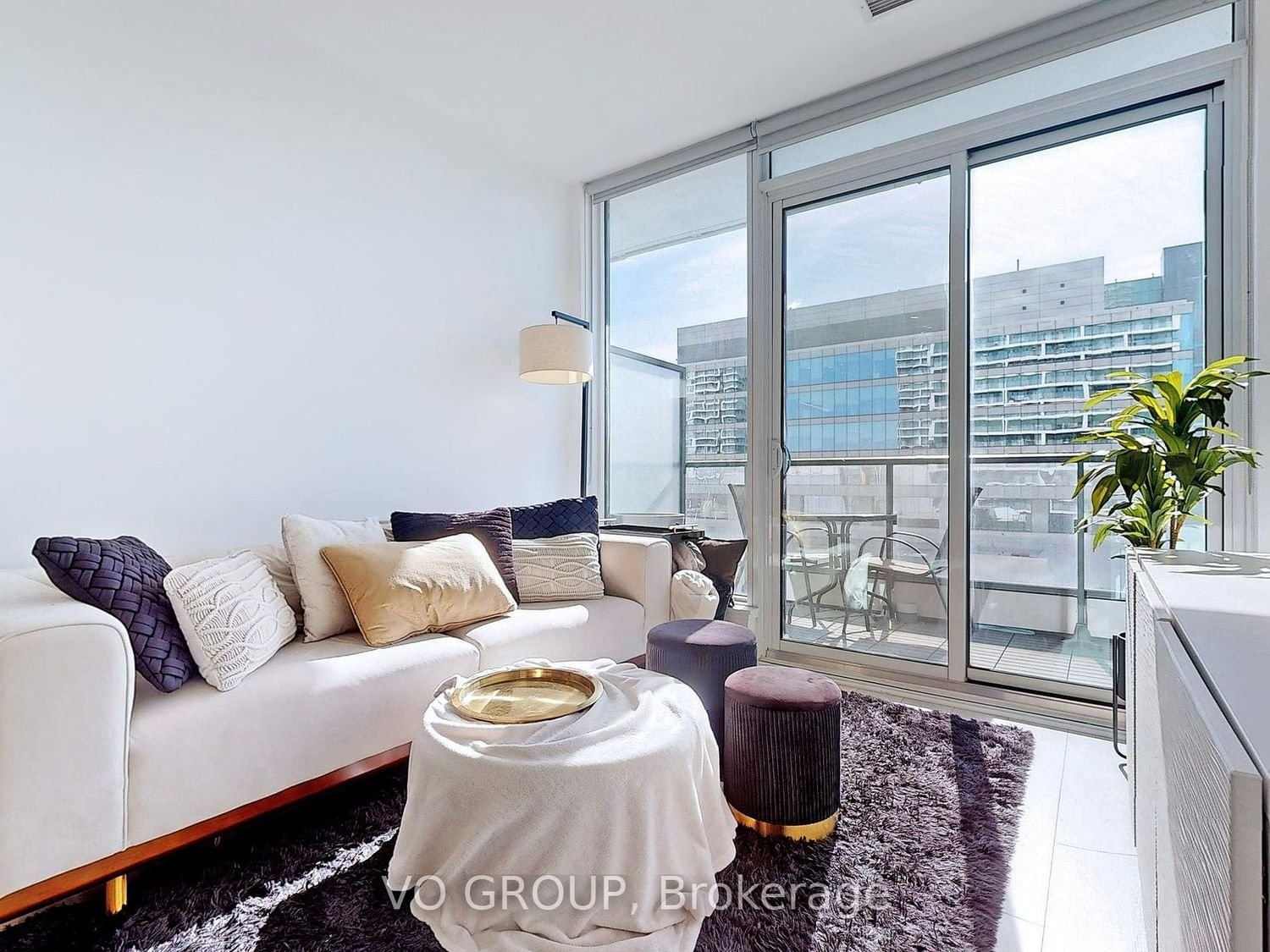 5 Buttermill Ave, unit 806 for sale - image #5