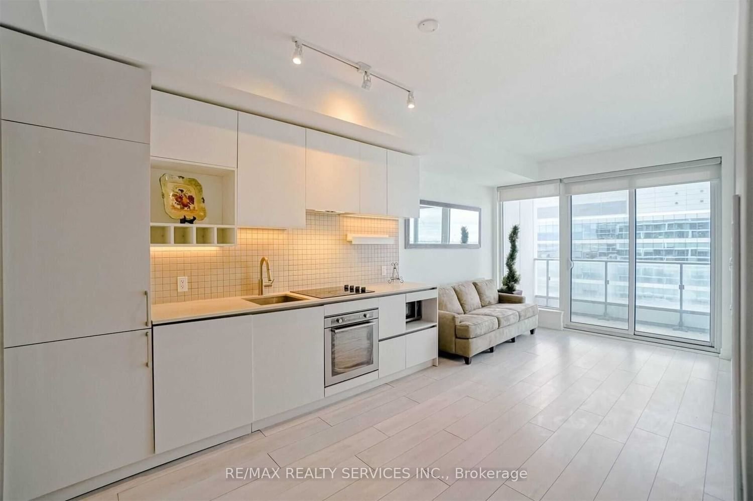 5 Buttermill Ave, unit 1108 for sale - image #10