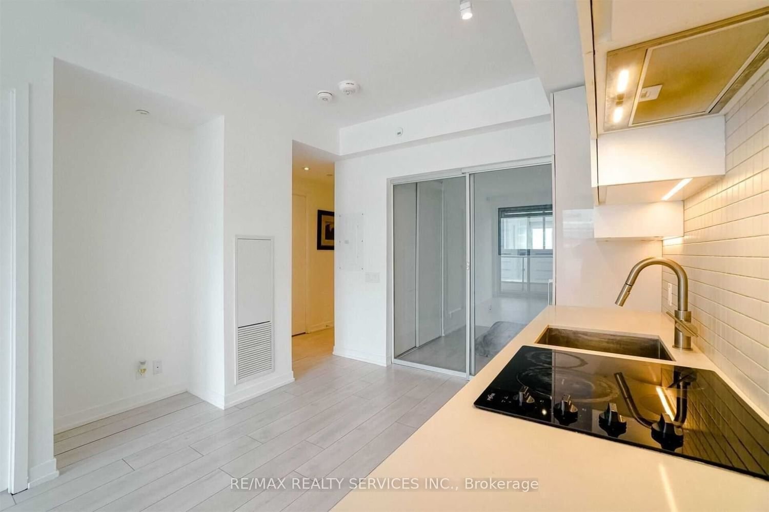 5 Buttermill Ave, unit 1108 for sale - image #8