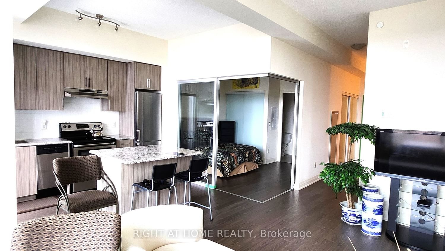 8763 Bayview Ave, unit 703 for sale - image #3