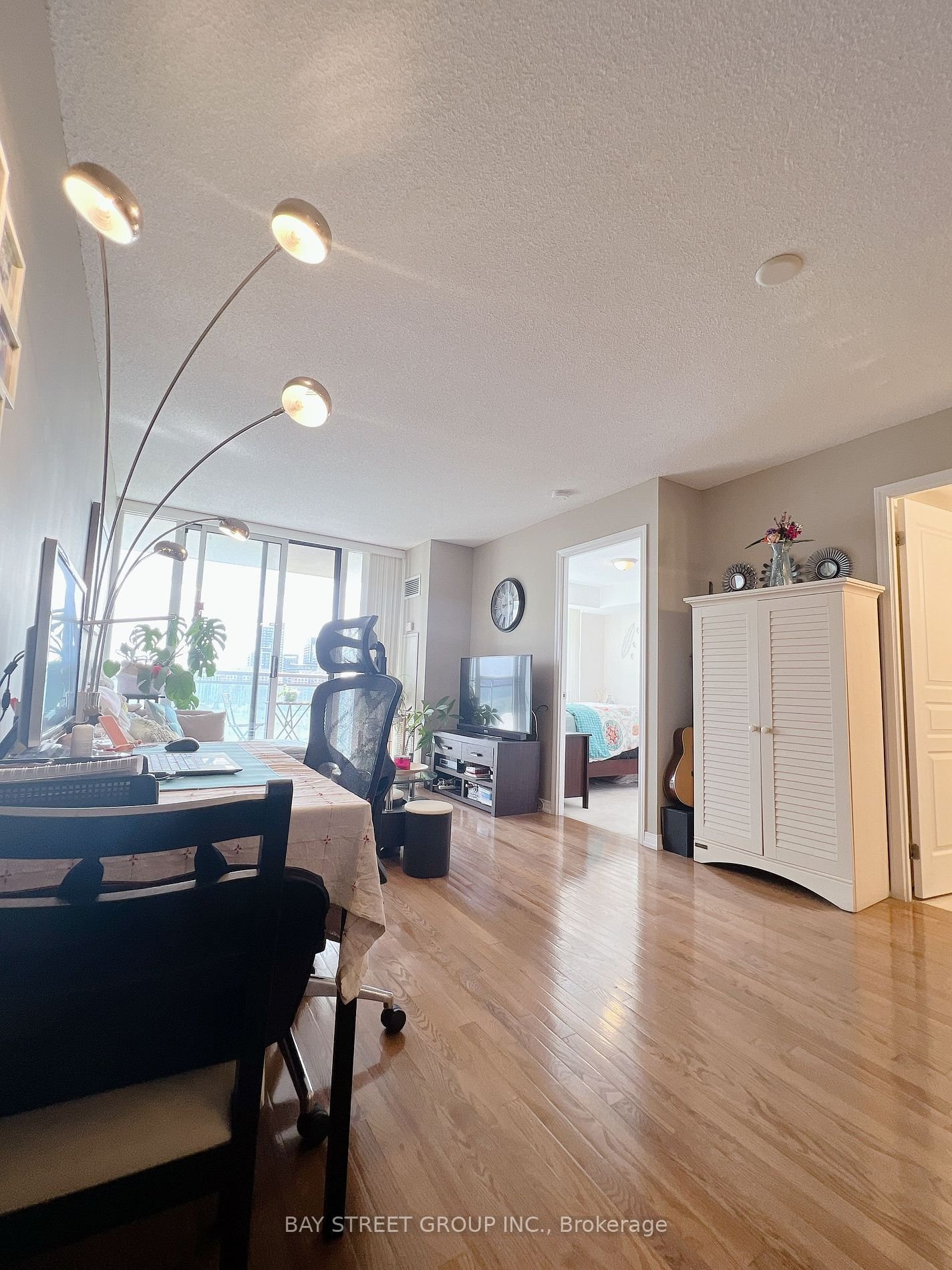 310 Red Maple Rd, unit 1214 for rent - image #8