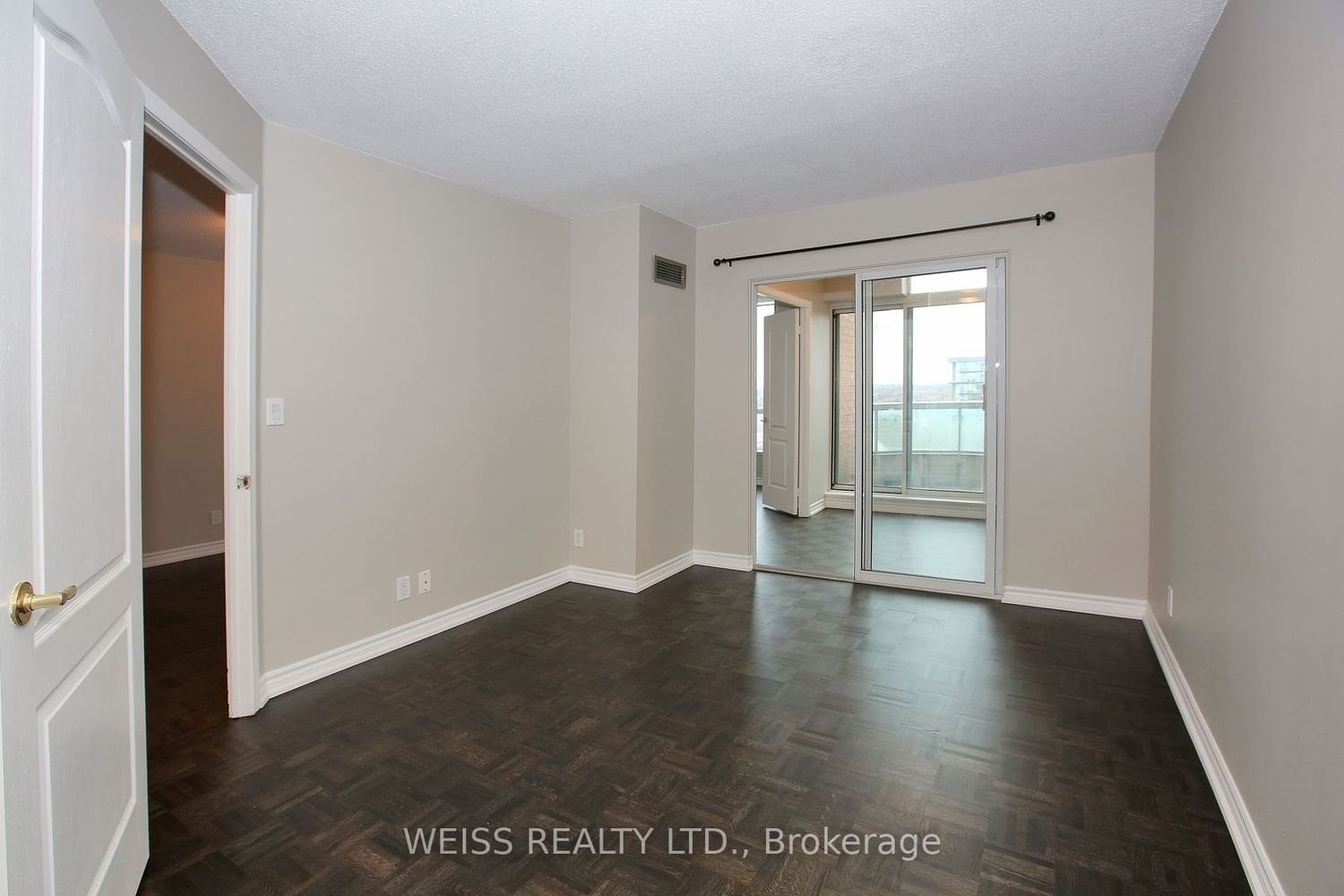 745 New Westminster Dr, unit 1005 for sale - image #3