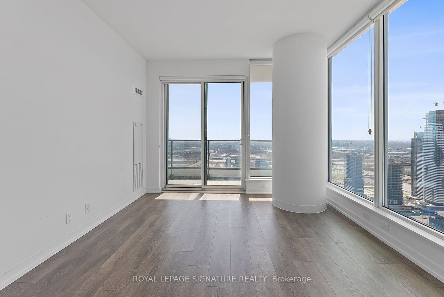 5 Buttermill Ave, unit 5009 for sale - image #6