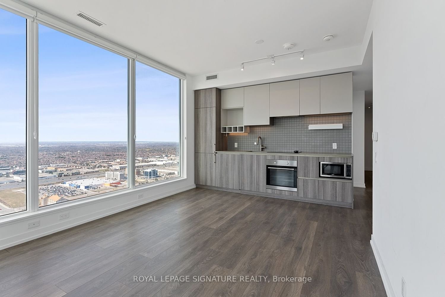 5 Buttermill Ave, unit 5009 for sale - image #8