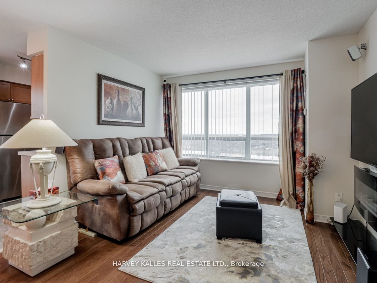 11 Oneida Cres, unit 1204 for sale - image #5