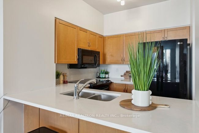 19 Northern Heights Dr, unit 103 for sale - image #11