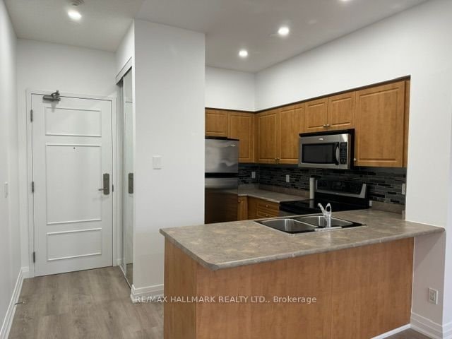 350 Red Maple Rd, unit 101 for rent - image #8