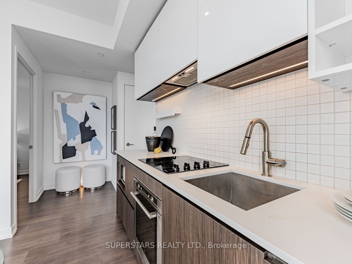 5 Buttermill Ave, unit 5803 for sale - image #6