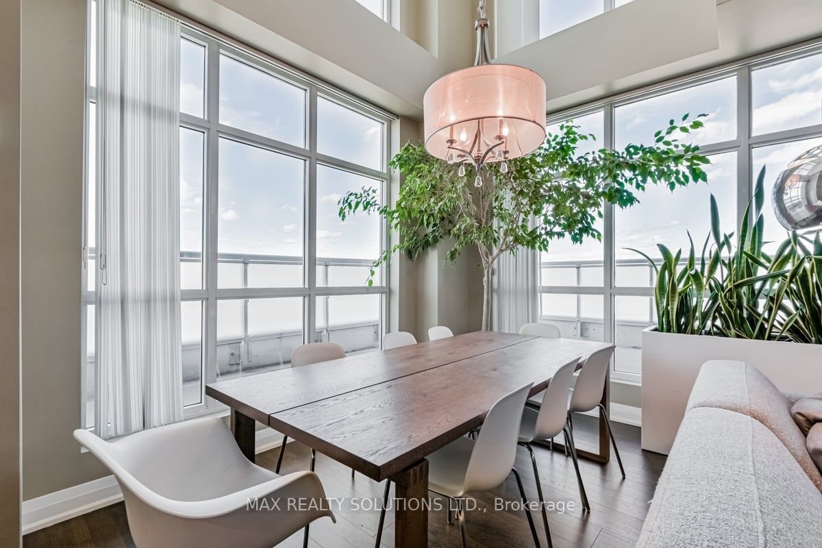8763 Bayview Ave, unit 526 for sale - image #4