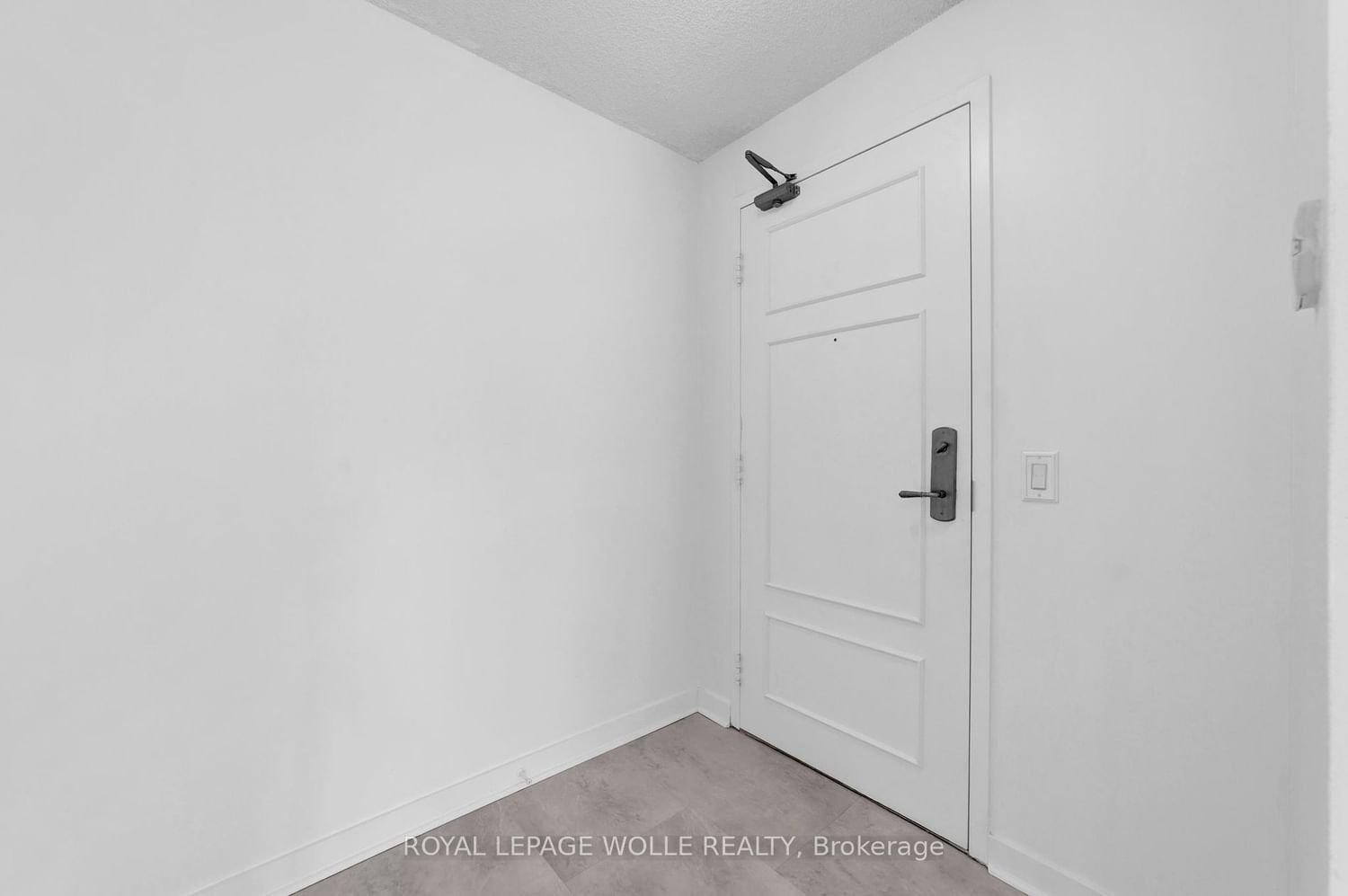 350 Red Maple Rd, unit 714 for sale - image #5