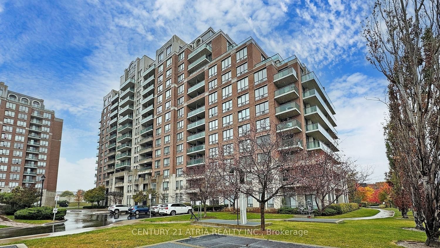 350 Red Maple Rd, unit 913 for sale - image #2