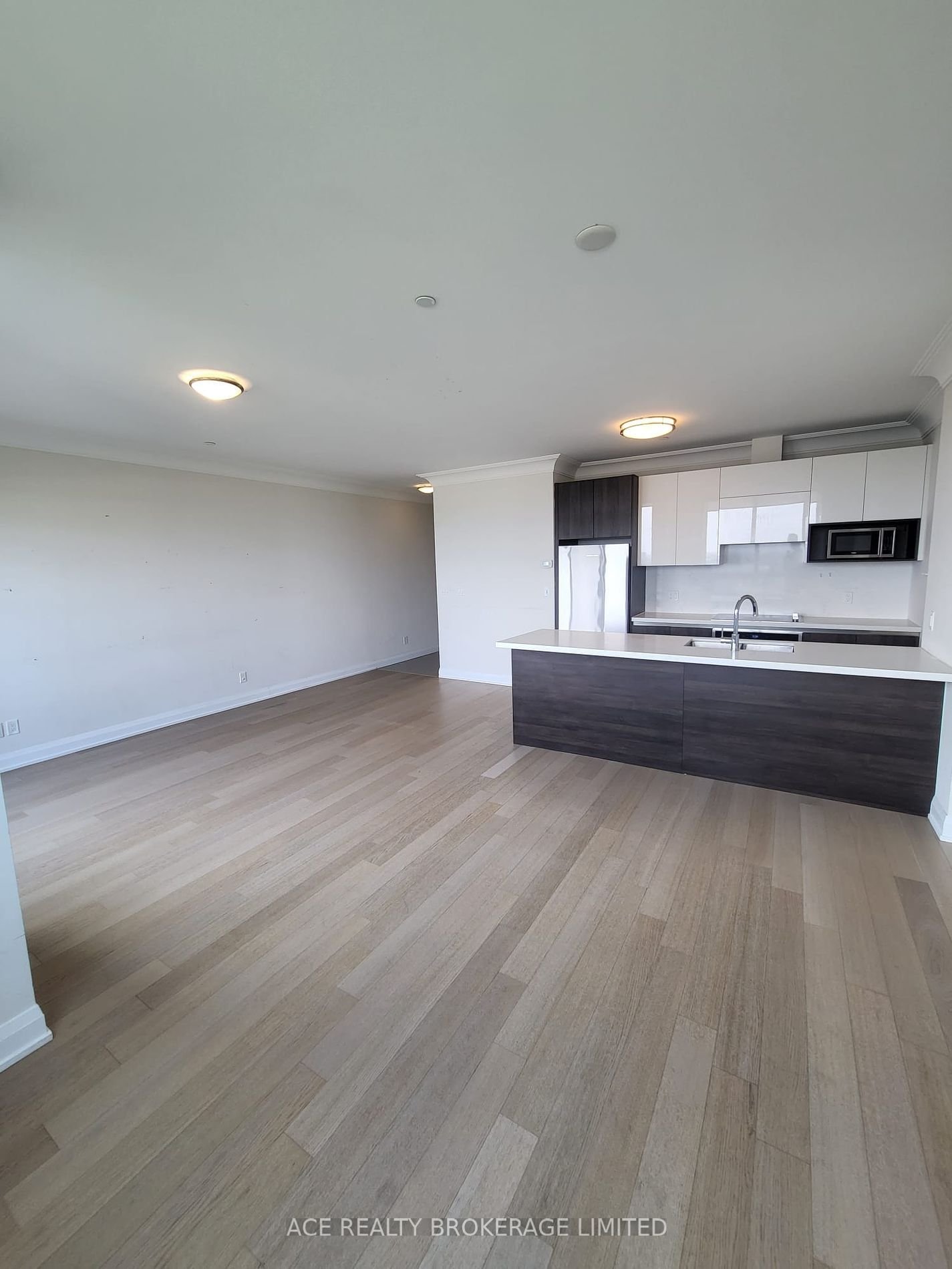 15 Water Walk Dr, unit Ph6 for rent - image #2