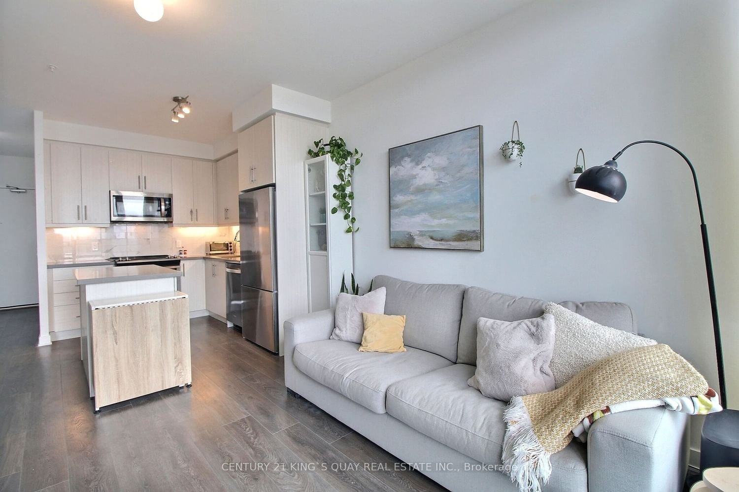 85 Oneida Cres, unit 1616 for sale - image #5