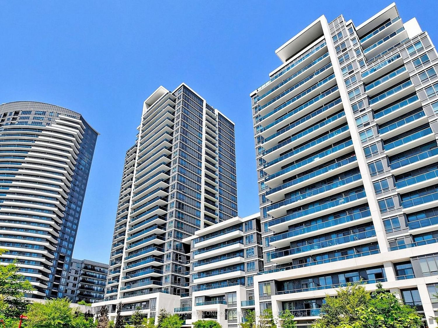 7165 Yonge St, unit 1906 for sale - image #1