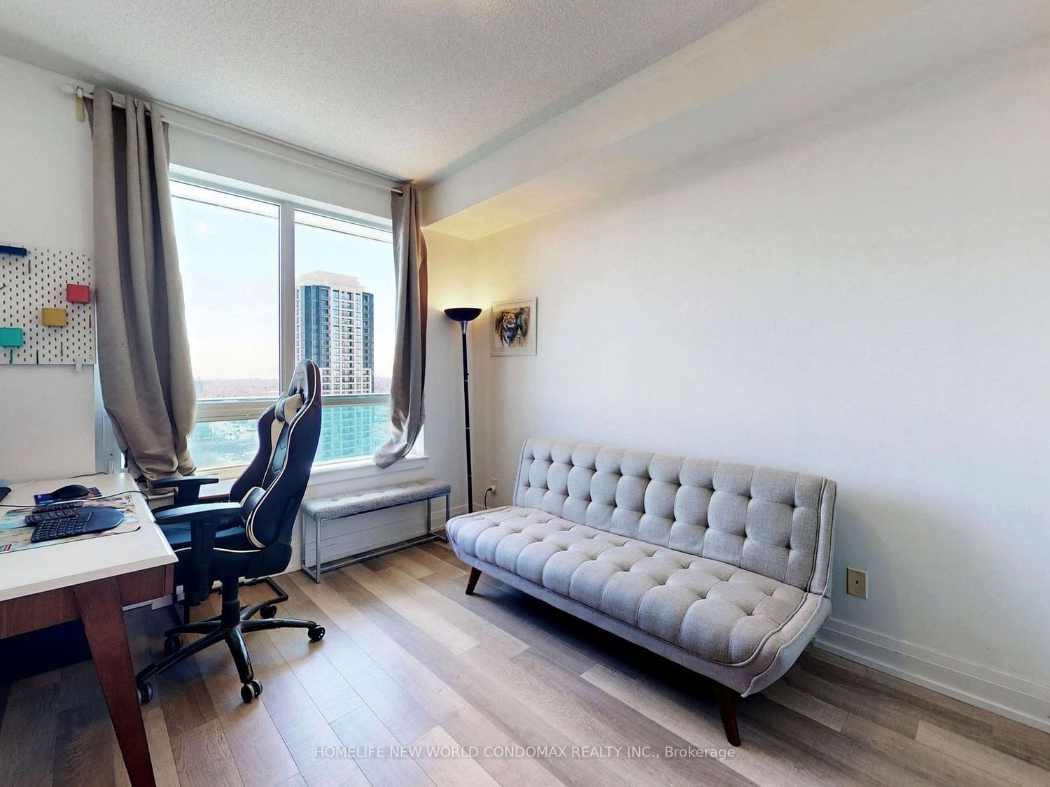 7165 Yonge St, unit 1906 for sale