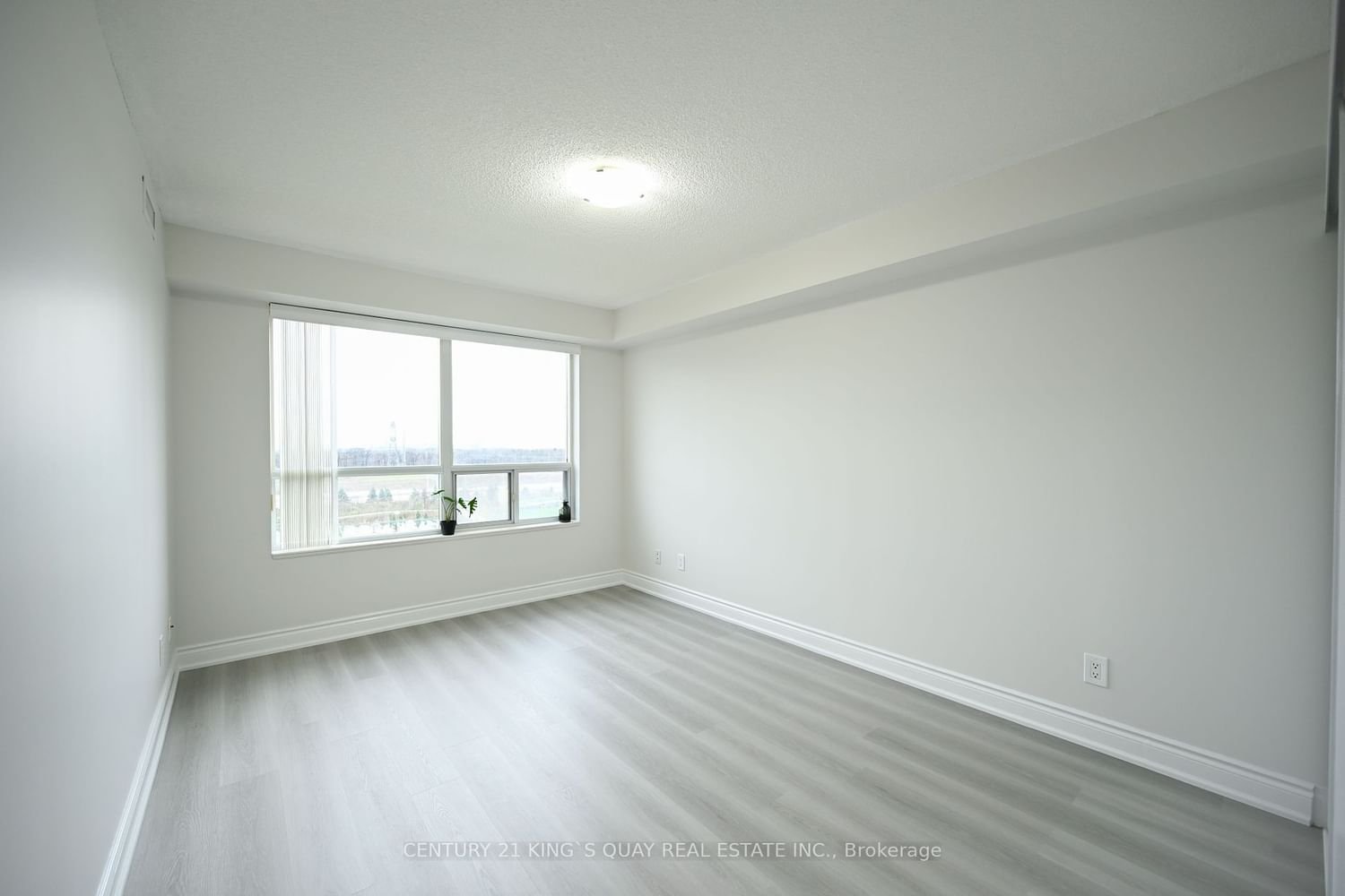 39 Galleria Pkwy, unit 911 for sale - image #14
