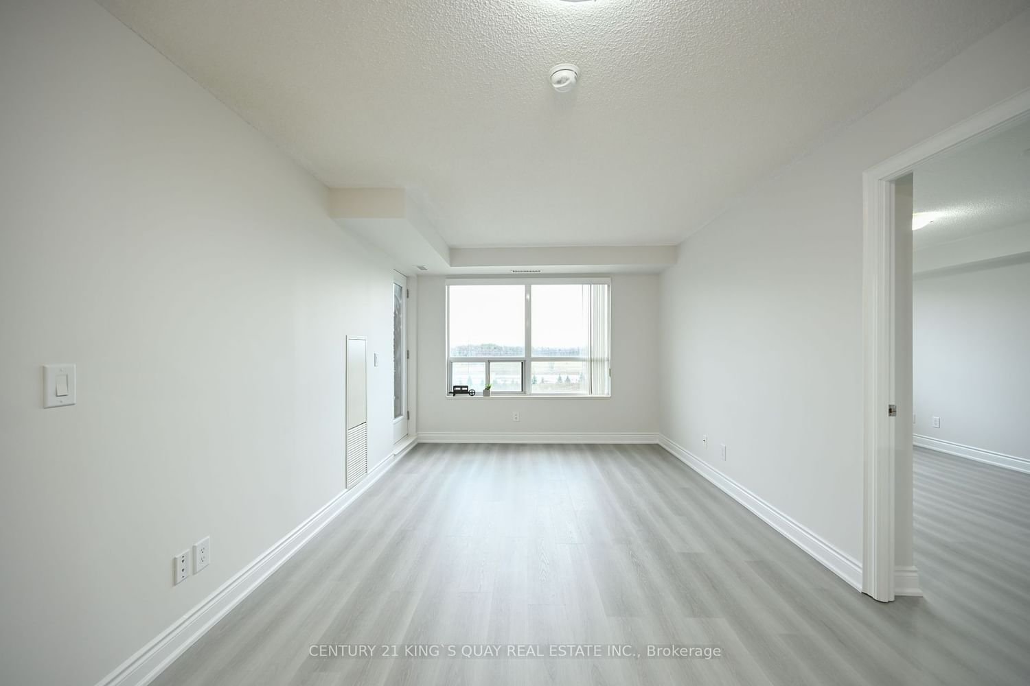 39 Galleria Pkwy, unit 911 for sale - image #4