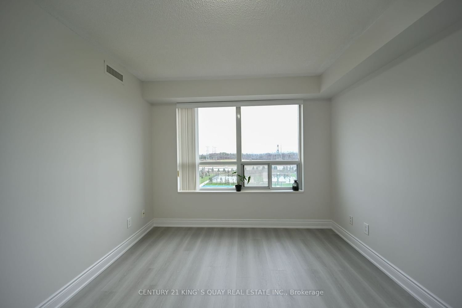 39 Galleria Pkwy, unit 911 for sale - image #7