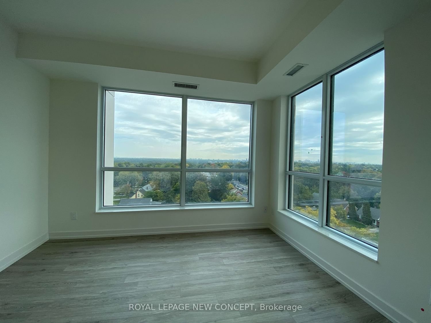 1 Grandview Ave, unit 809 for rent - image #3