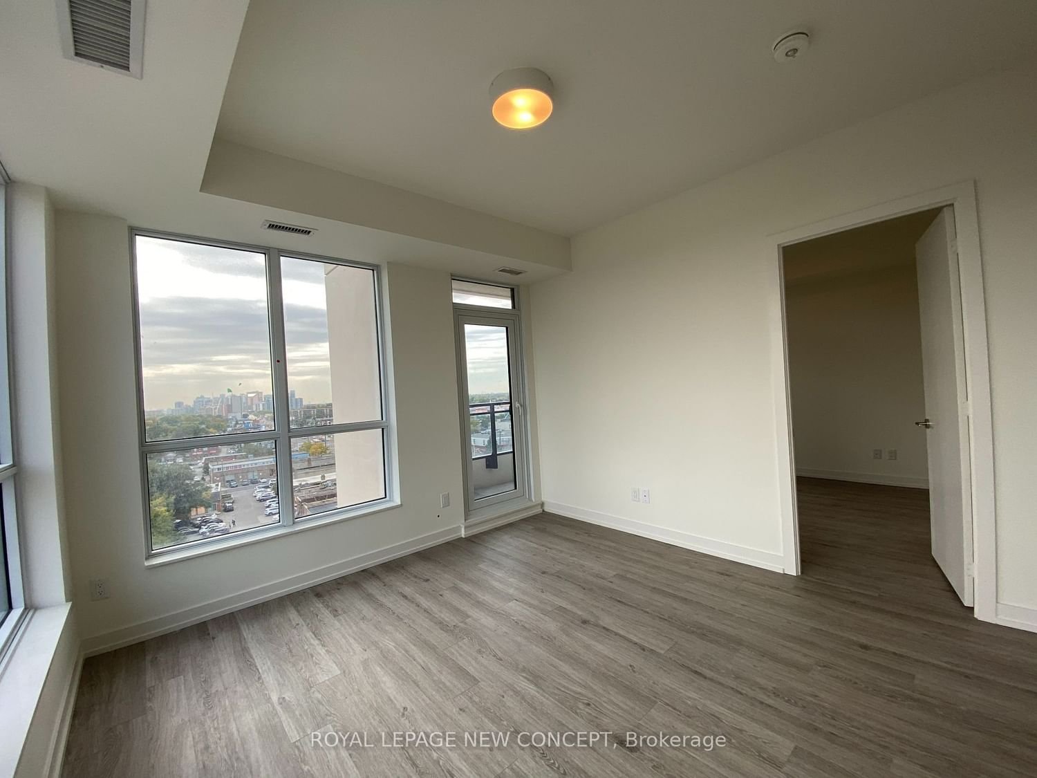 1 Grandview Ave, unit 809 for rent - image #4