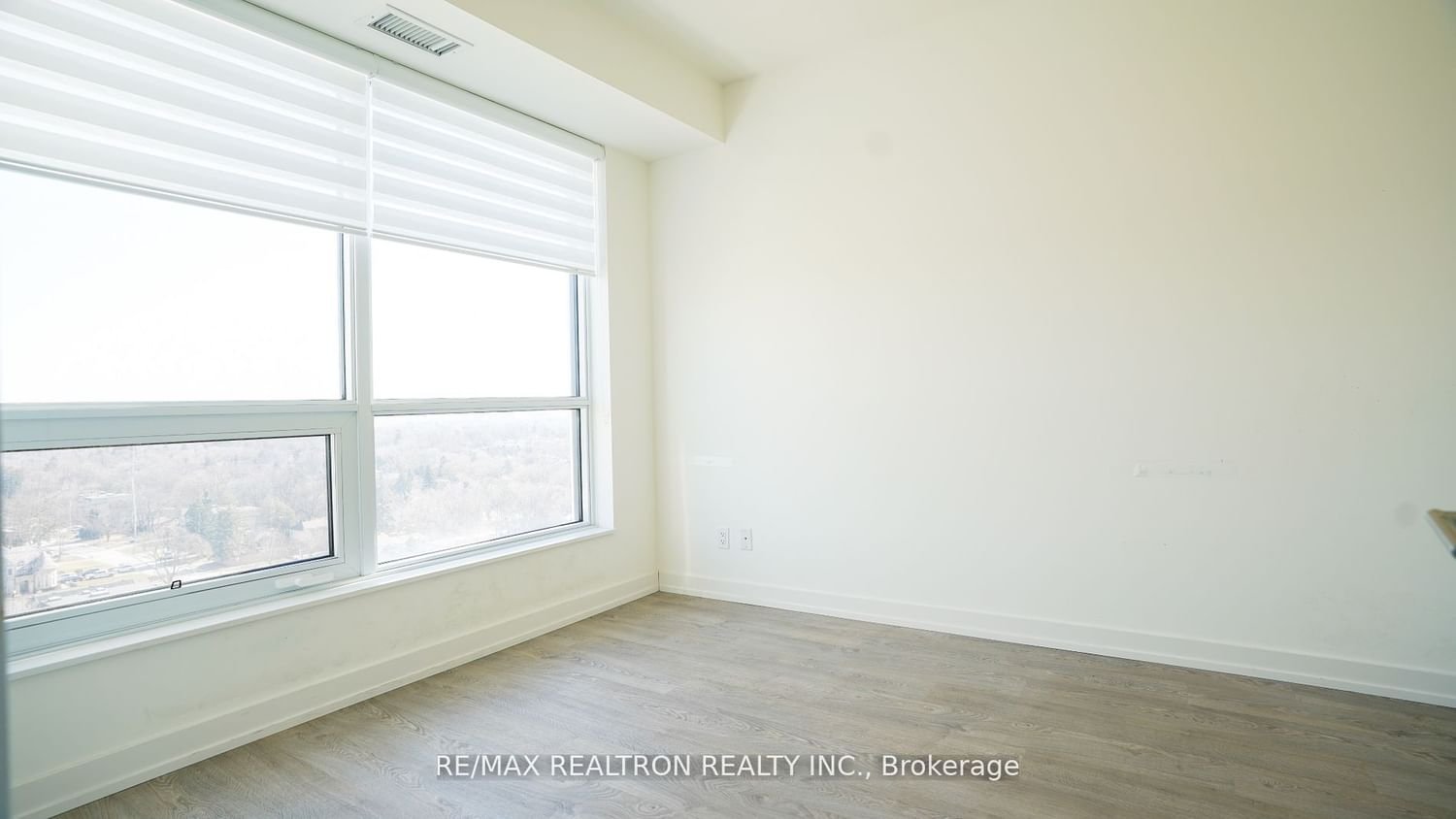 1 Grandview Ave, unit 1208 for rent - image #12