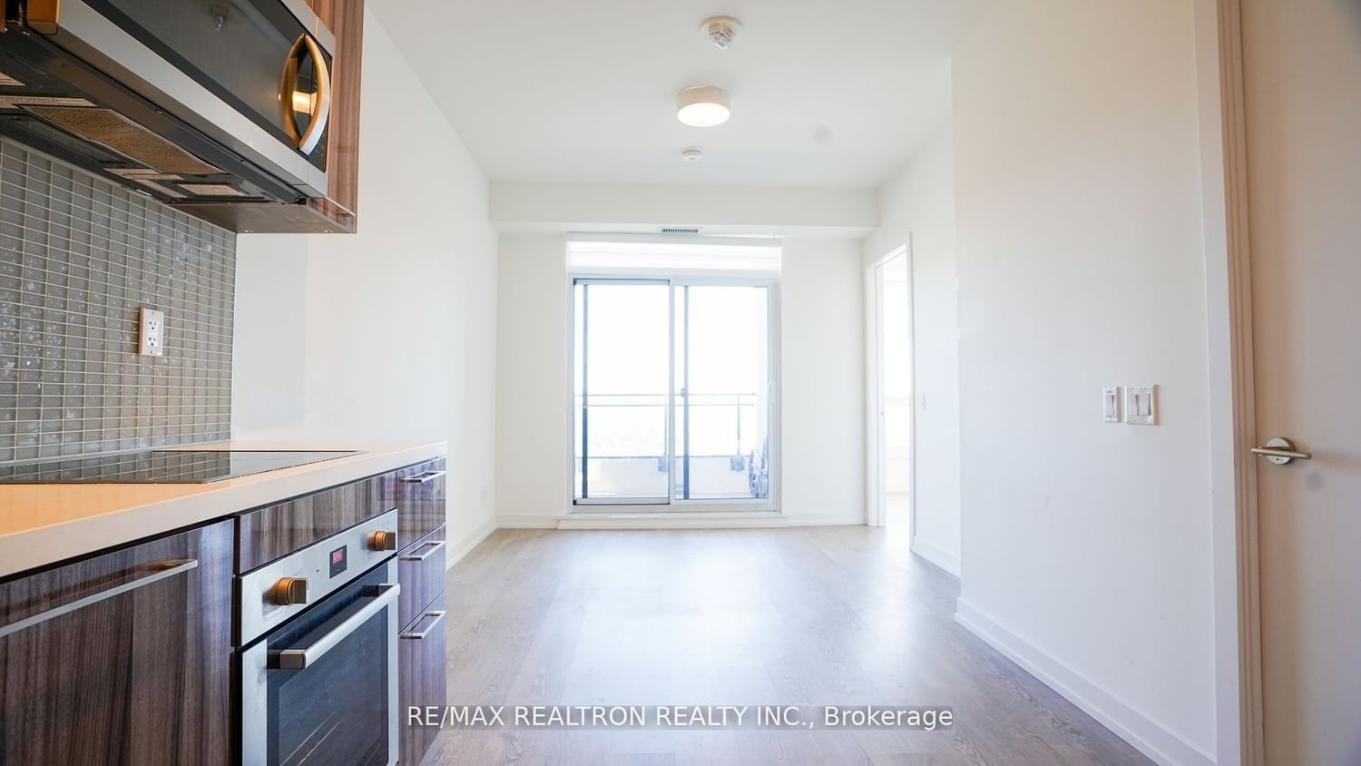 1 Grandview Ave, unit 1208 for rent - image #6