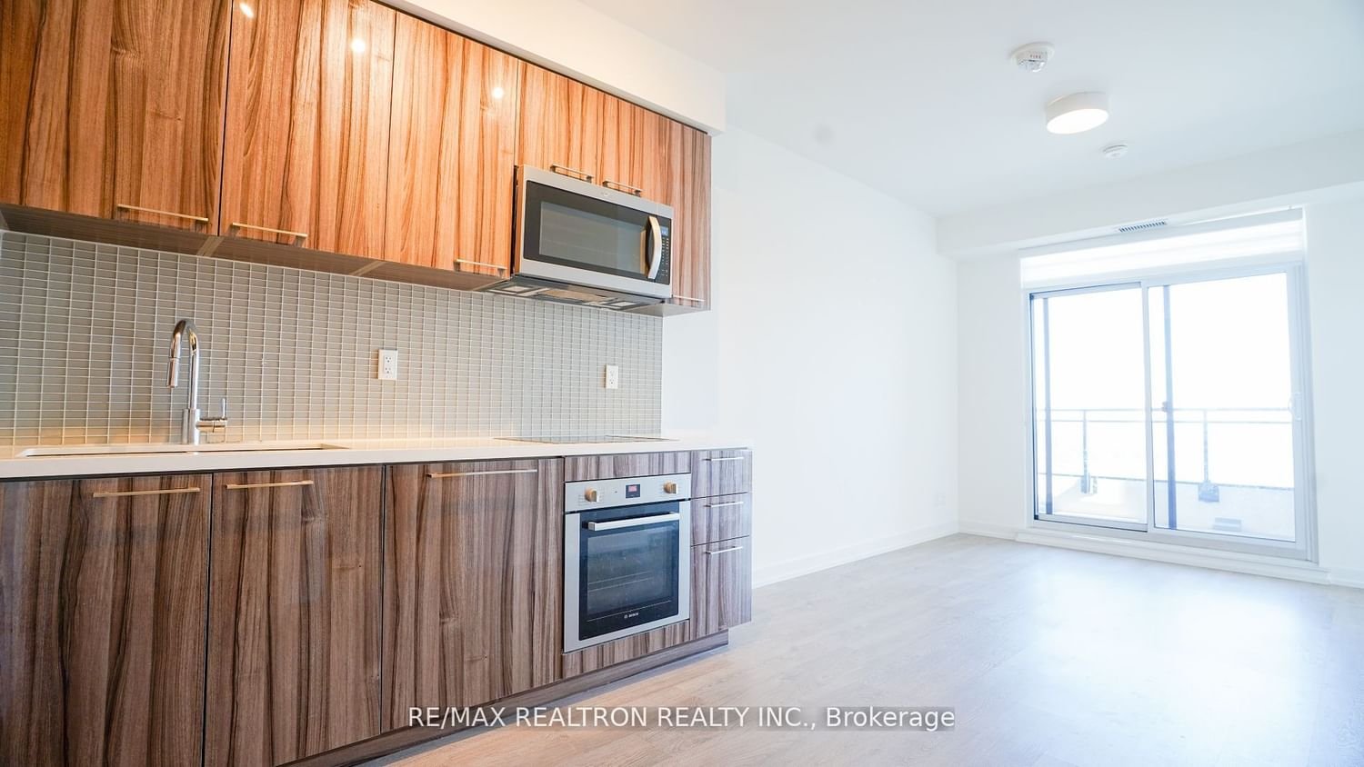1 Grandview Ave, unit 1208 for rent - image #8