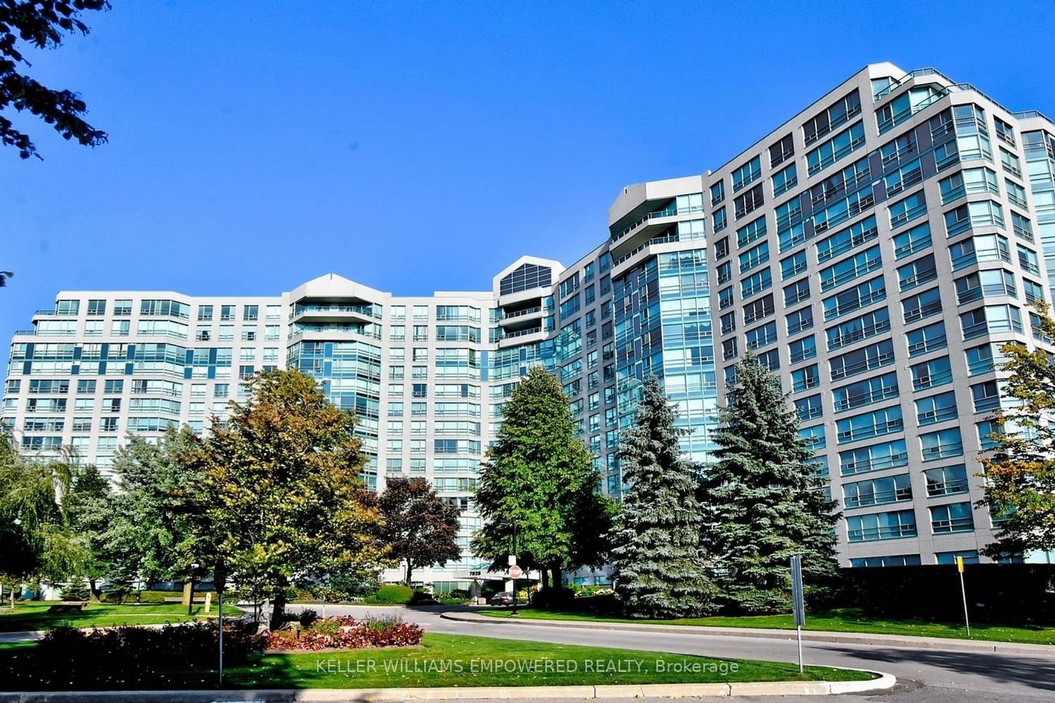 7805 Bayview Ave, unit 1016 for sale - image #1
