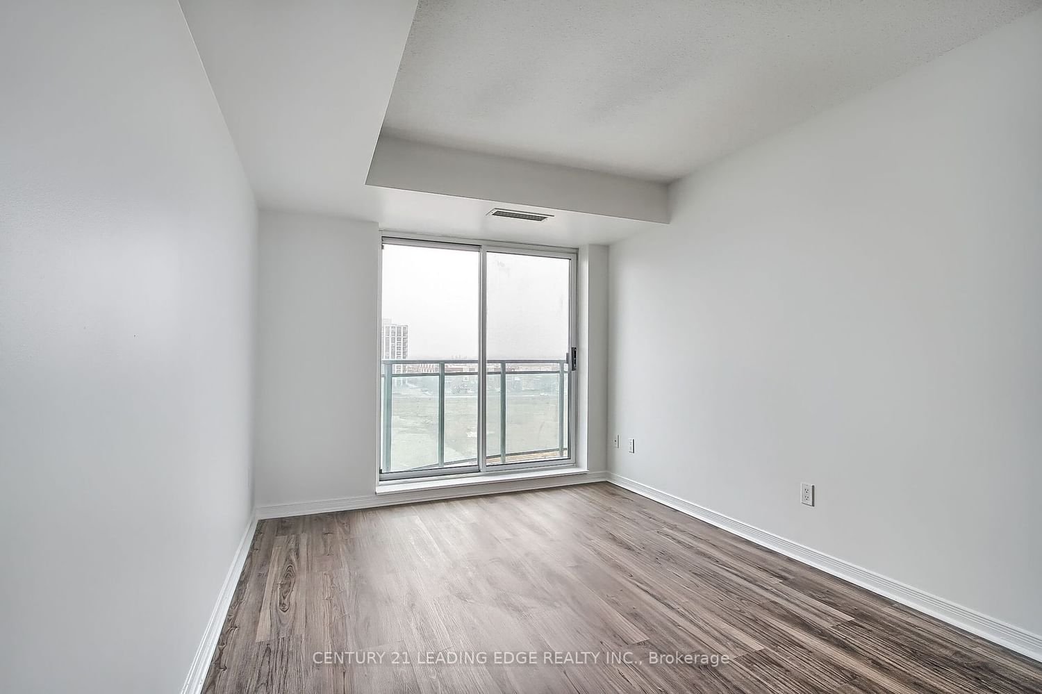 39 Oneida Cres, unit 709 for sale - image #16