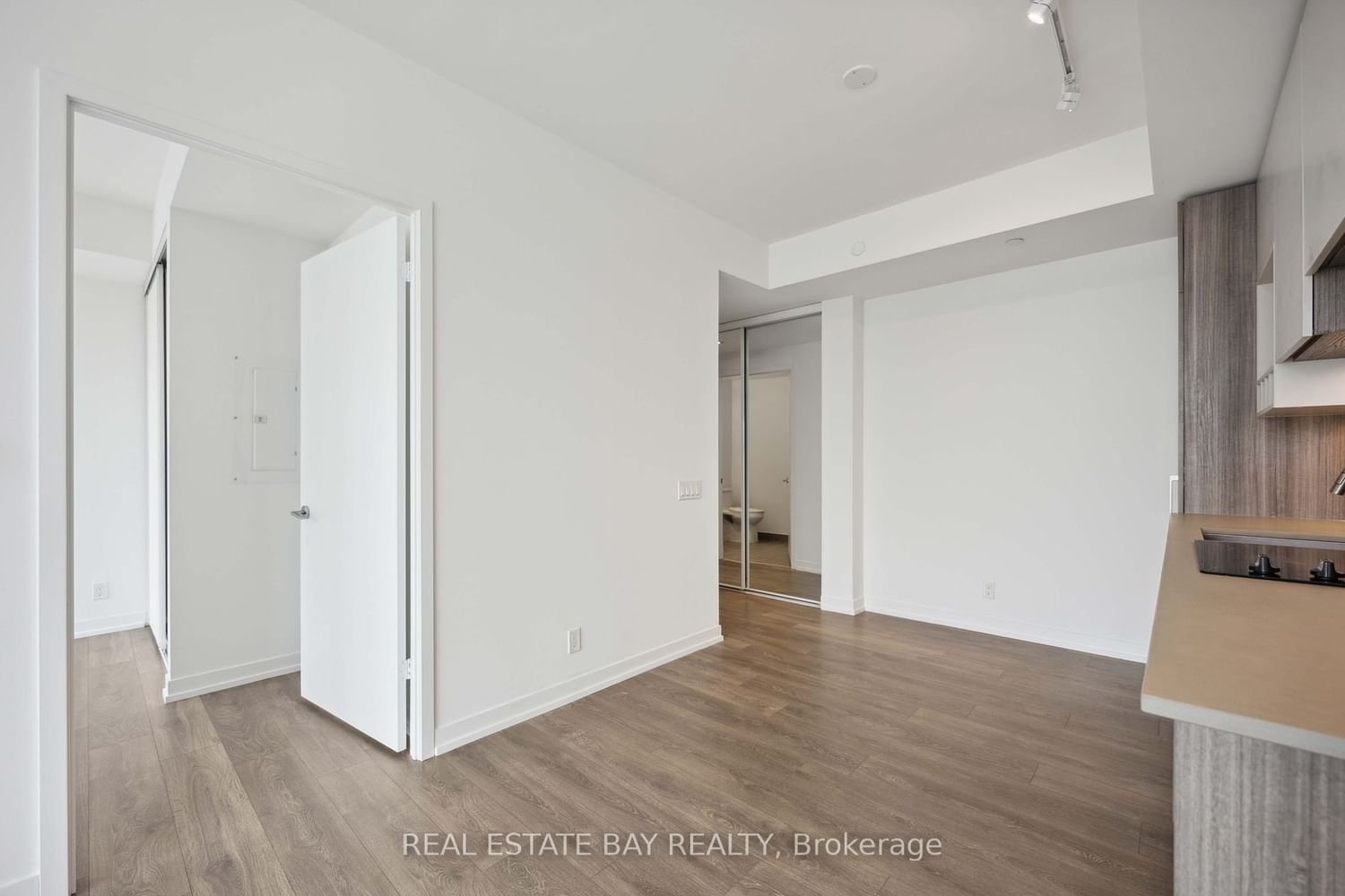 5 Buttermill Ave, unit 5611 for sale - image #8