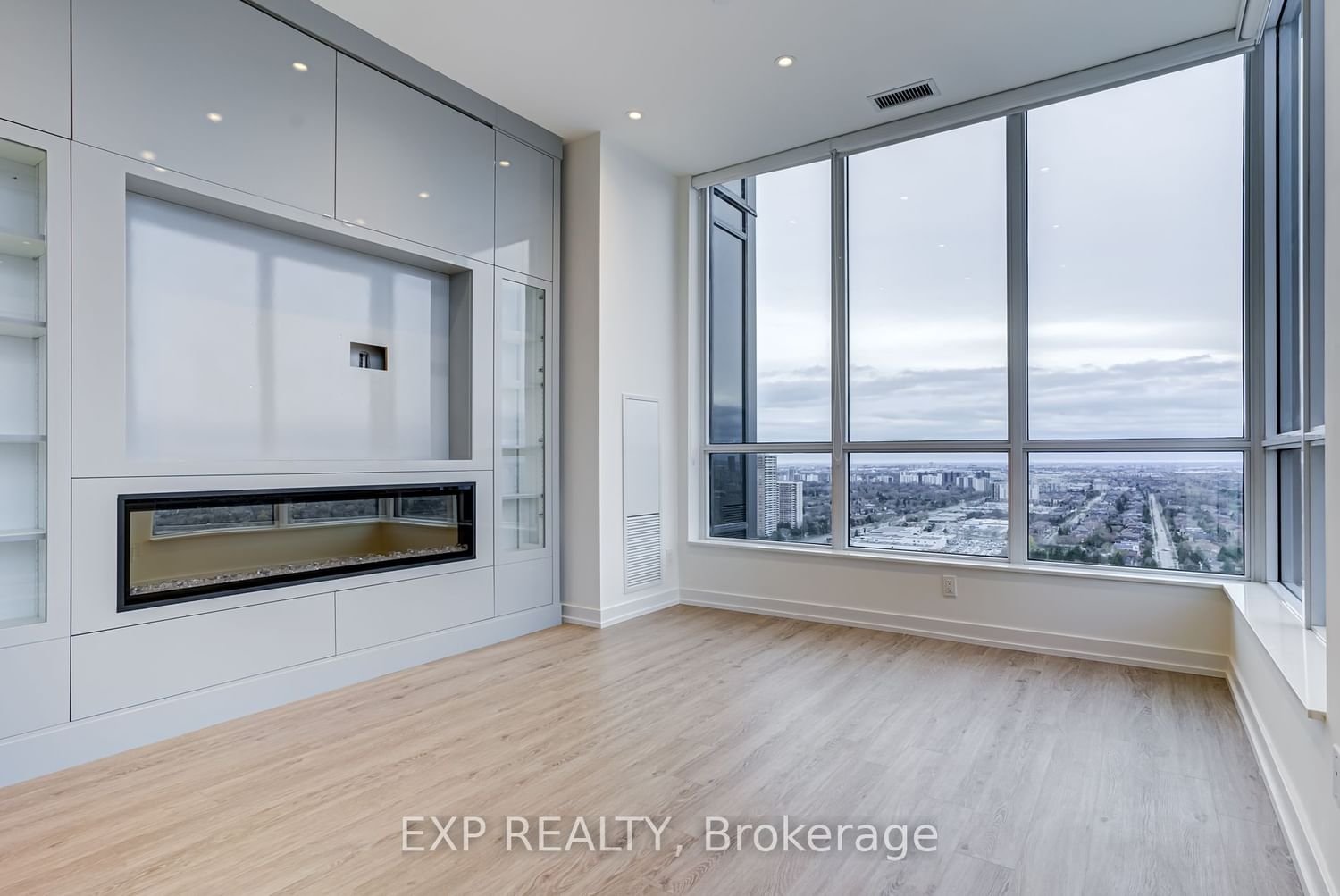 1 Grandview Ave, unit 3001 for rent - image #10